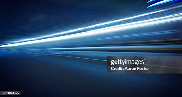 motion tunnel - velocità foto e immagini stock