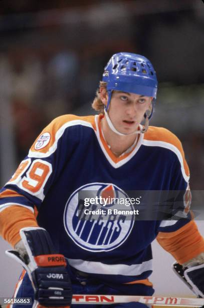 Canadian professional hockey player Wayne Gretzky of the Edmonton Oilers in action on the ice for an away game during his rookie season, 1979-80.