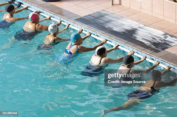 women swimming - aquarobics stock-fotos und bilder