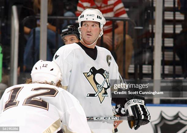 Mario Lemieux of the Pittsburgh Penguins skates against the Atlanta Thrashers on November 9, 2005 at Philips Arena in Atlanta, Georgia. The Thrashers...