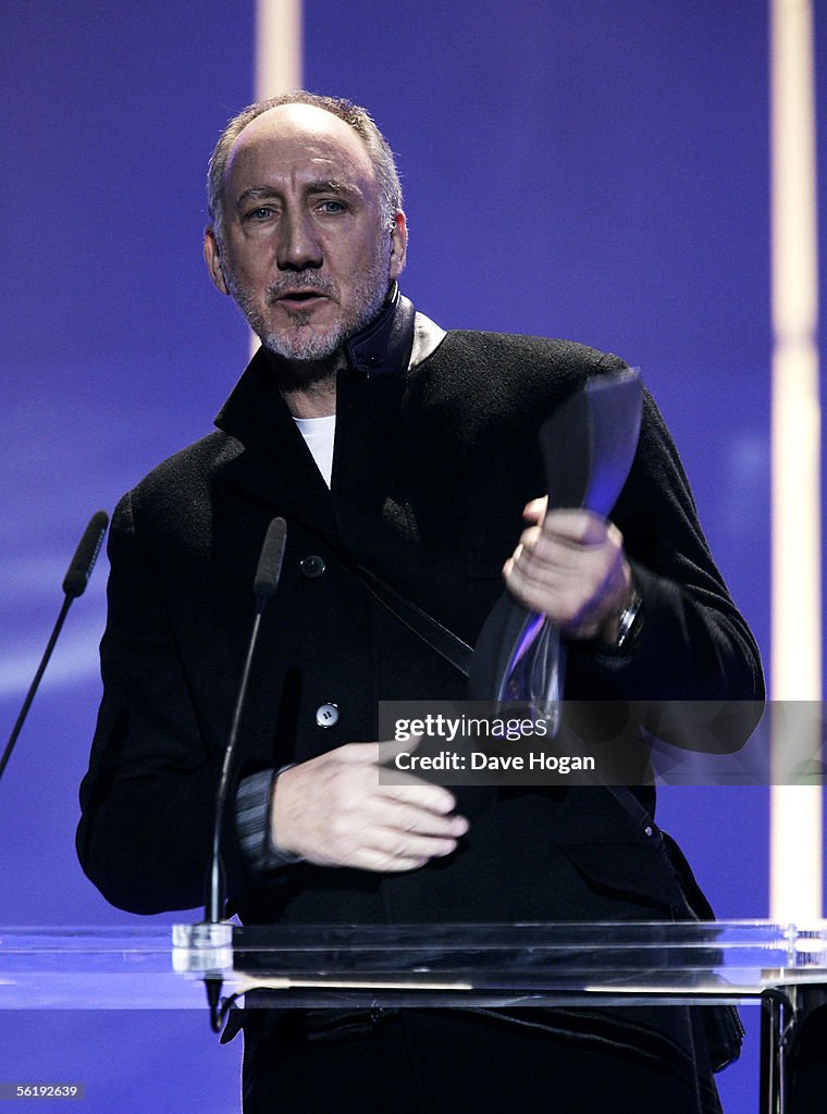 Show At UK Music Hall Of Fame 2005