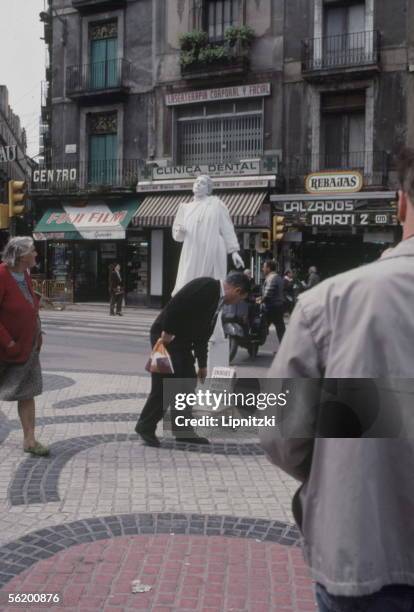Barcelona . The Ramblas. Pla de l'Os, mosaic of Joan Miro, 1991.