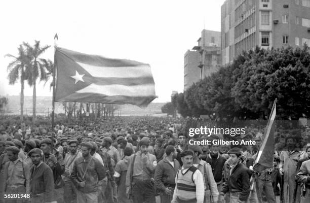 Habana . Demonstration in front of the ex-presidential palace, 1959.