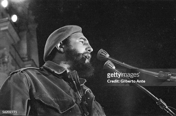 Cuba. Speech of Fidel Castro during the first demonstration in support of the Revolution in Havana, in front of the old Presidential palace....