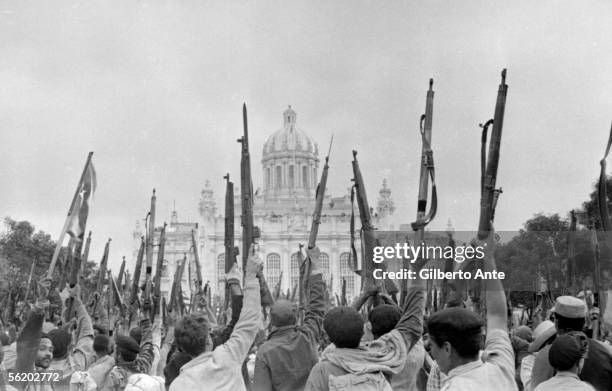 Cuba. First demonstration in support of the Revolution in Havana, in front of the old Presidential palace. 1959.