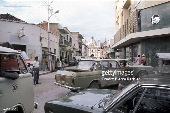 tegucigalpa-scene-of-street-1980.jpg