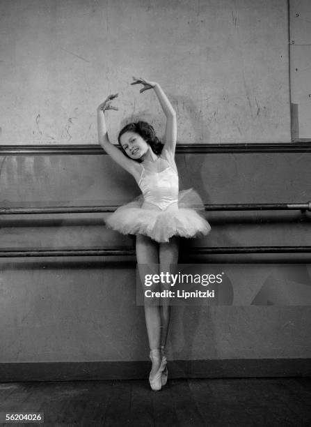 Brigitte Bardot, child, during dance of Mrs Bourgat. Pleyel, about 1946.