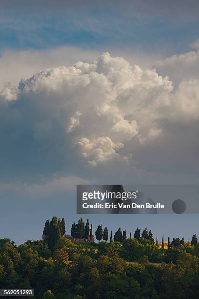 umbria landscape with clouds - eric van den brulle ストックフォトと画像
