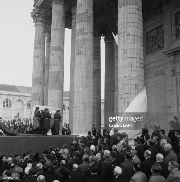 Ceremony of the transfer of Jean Moulin's ashes at the Pantheon. Paris, December 1964.