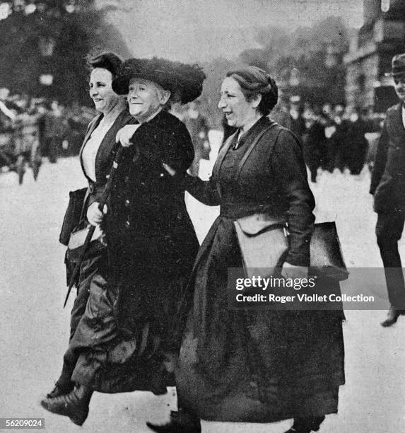 Clara Zetkin , German politician, leaving the Reichstag with her two collaborationists. Berlin, 1920.