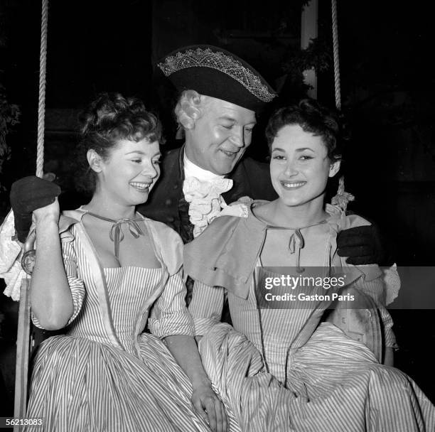 Lisette Lebon, Daniel Ivernel and Pascale Roberts on the shooting of the film "Madame du Barry" of Christian jaque. France, 1954.