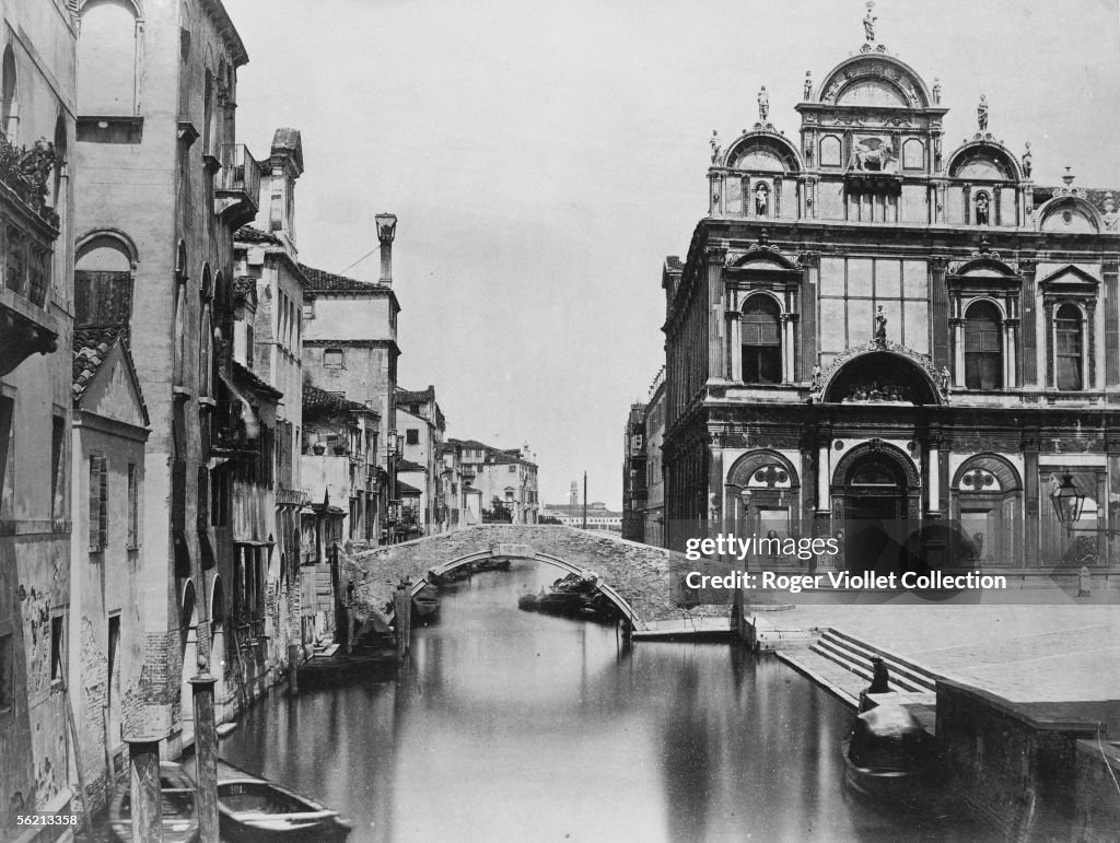 Venice (Italy). Rio dei Mendicanti, the Red bridge