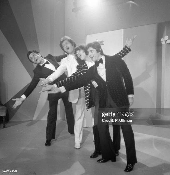 Sacha Distel , singer and French actor, Julien Clerc, Joe Dassin et Gilbert Becaud. "Sacha Show". Paris, November 1970.