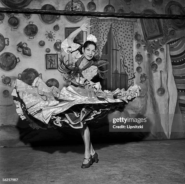 Carmen Amaya, Spanish dancer. Paris, theatre de l'Etoile, february 1960.