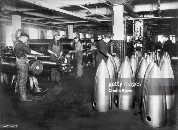 World War I. Factory of torpedos in the workshops of the US Navy. USA.