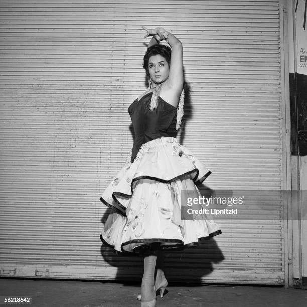 Lola Flores, Spanish singer and dancer. Paris, Olympia, january 1960.
