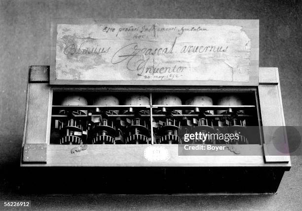 Pascal Calculator Photos and Premium High Res Pictures - Getty Images
