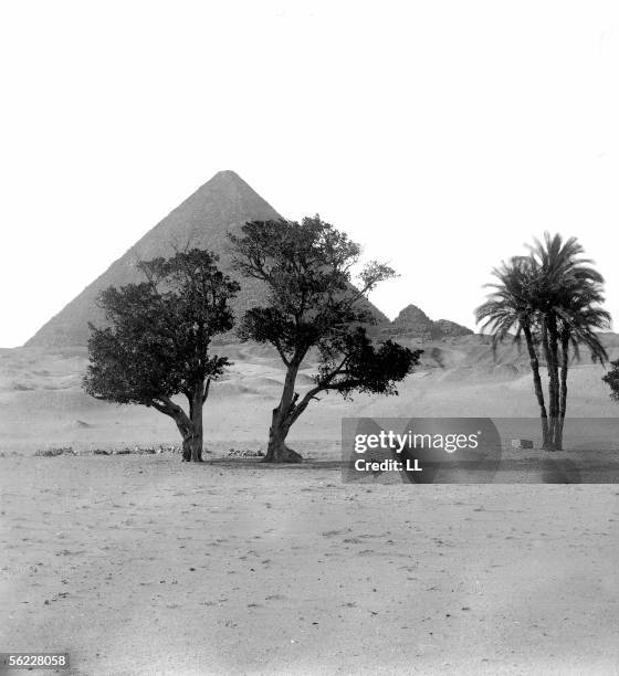 Kheops Pyramids 355 Kheops Stock Photos, High-Res Pictures, and Images - Getty Images