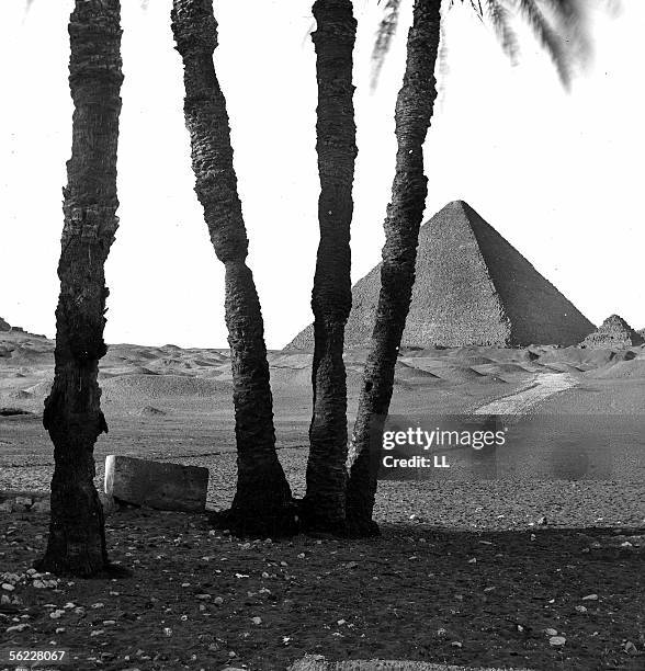Kheops Pyramids 229 Pyramid Of Kheops Stock Photos, High-Res Pictures, and Images ...