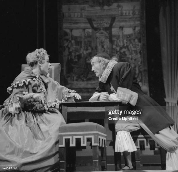 Christiane Minazzoli and Jean Vilar in "L'Avare" of Moliere. Paris, T.N.P., 1962. LIP-160-007-004.