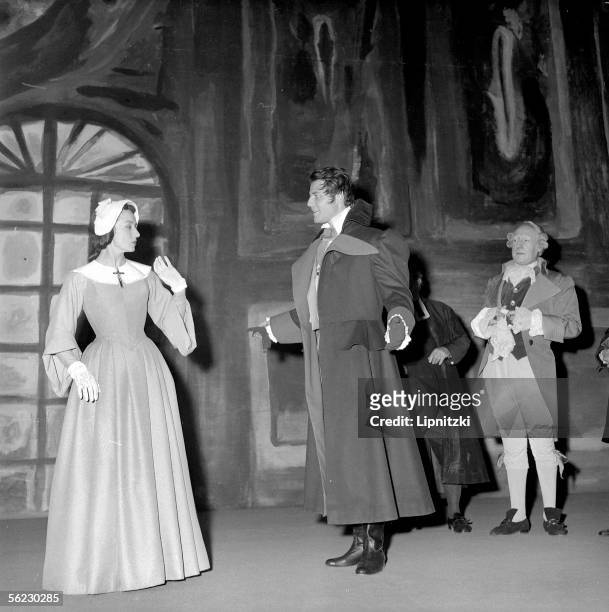 "On ne badine pas avec l'amour" of Alfred of Musset. Gerard Philipe, Suzanne Flon and Georges Wilson. Paris, T.N.P., February 1959. LIP-160-053-024.