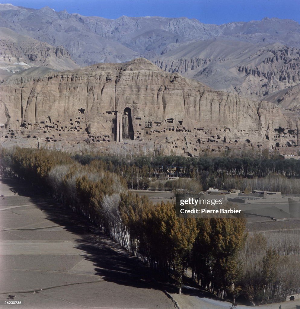 Site of Bamiyan (Afghanistan). The cliff and the s