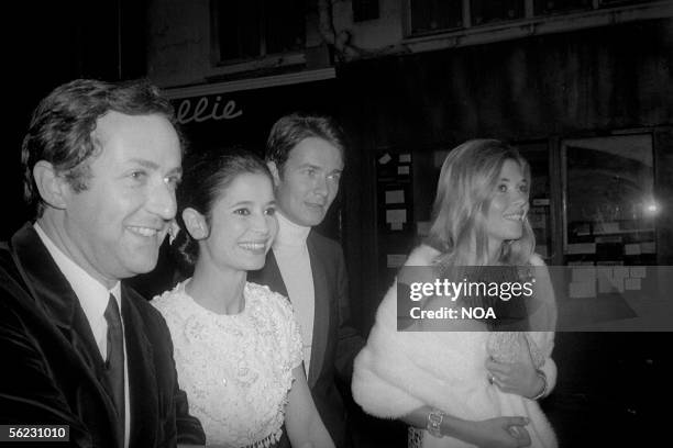 Michel Drach, director, Marie-Jose Nat and Jacques Charrier, French actors. Paris, years 1960. HA-2179-2.