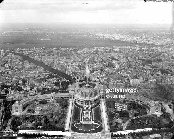 World fair of 1889, Paris. Palais du Trocadero seen from the Eiffel tower's 3rd floor. ND-1762.