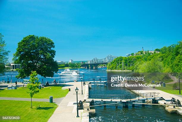 rideau canal locks - canal rideau fotografías e imágenes de stock