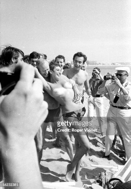 Monokini. Starlet. Festival of Cannes, 1964. HA-1594-21.