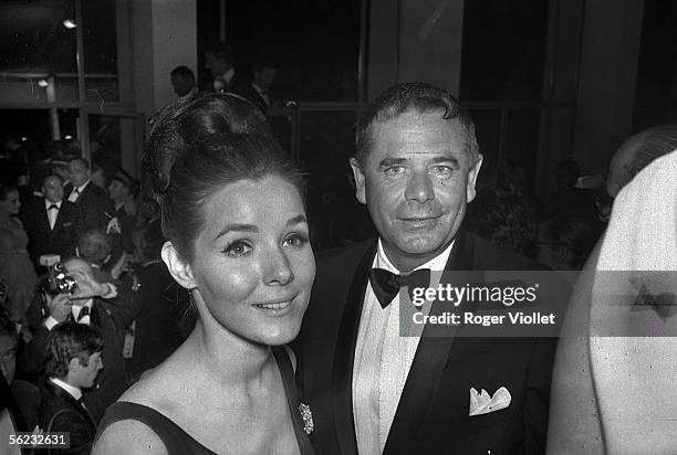 Glenn Ford and his wife Kathryn Hays. Paris, 1966. HA-1754.