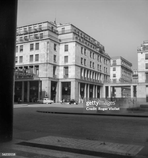 Turin . Modern houses, C.L.N. Place. May 1953. RV-102564.