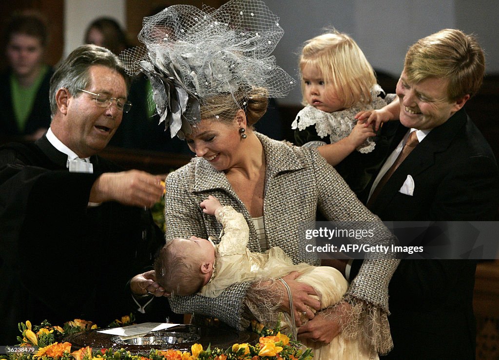 Prince Willem-Alexander (R) and his daug