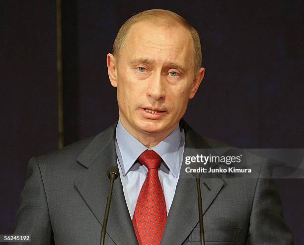 Russian President Vladimir Putin delivers a speech during the Japan-Russia Economic Cooperation Forum on November 21, 2005 in Tokyo, Japan. Putin is...