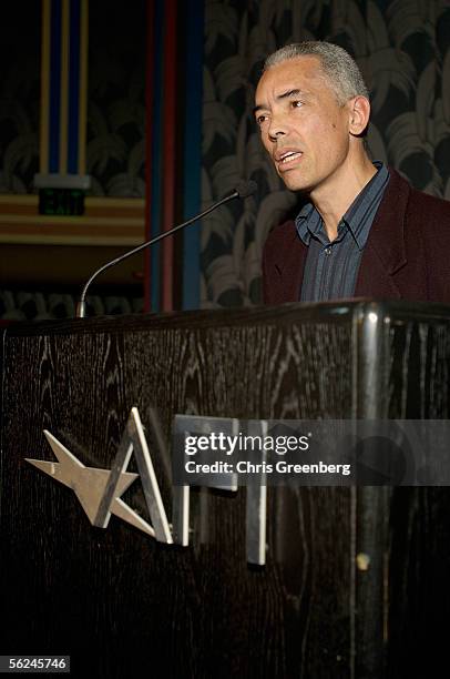 Desson Desson Thomson Photos and Premium High Res Pictures - Getty Images