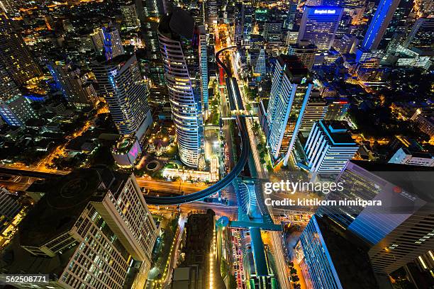 bangkok city with night view - association of southeast asian nations photos et images de collection