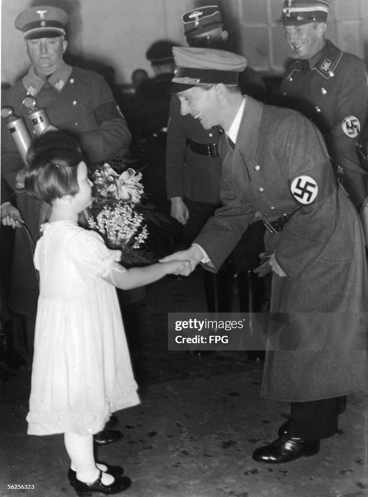 Joseph Goebbels And Little Girl
