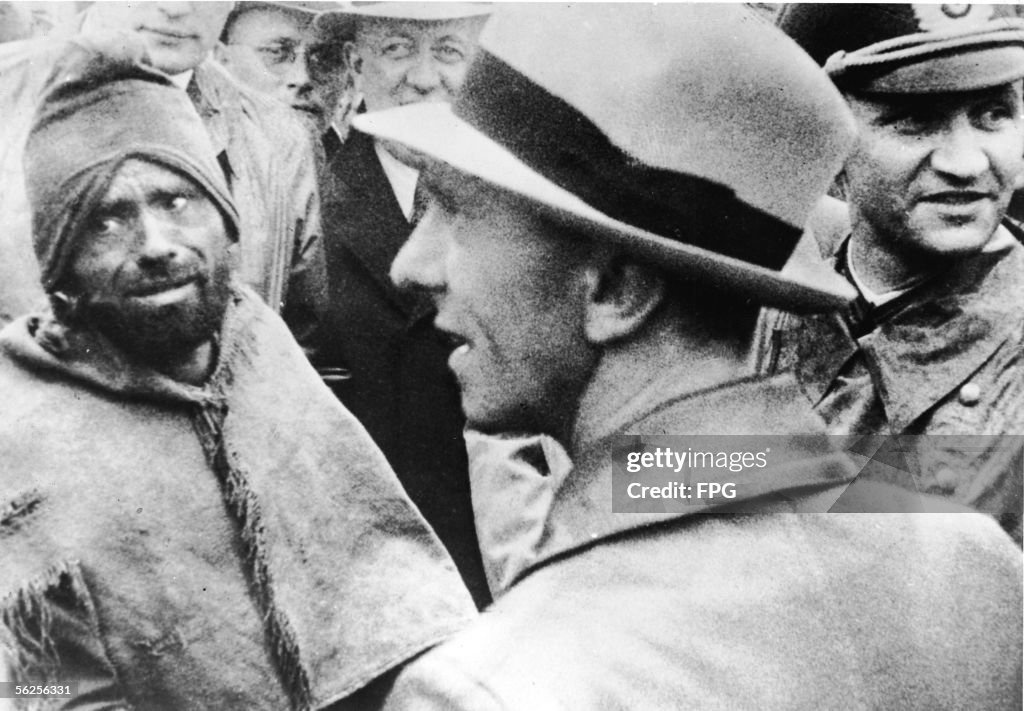 Joseph Goebbels And Russian Prisoner