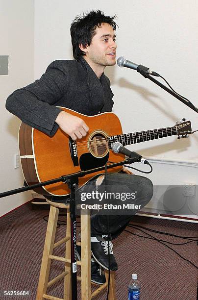 Xtreme Rock Radio's "Holiday Havoc" Concert '05, News Photo