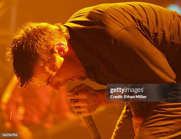 Taproot frontman Stephen Richards performs at Xtreme Rock Radio's annual "Holiday Havoc" concert November 19, 2005 in Las Vegas, Nevada.