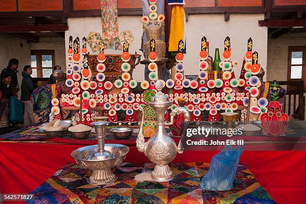 courtyard altar w torma flour and butter offerings - mani rimdu festival stock pictures, royalty-free photos & images