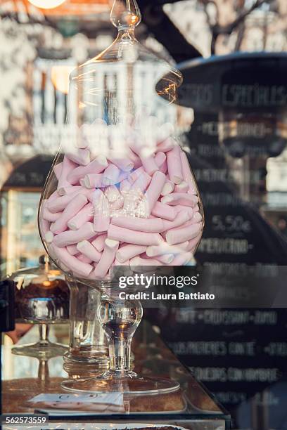 window of a candy shop - like a child in a sweet shop stock pictures, royalty-free photos & images