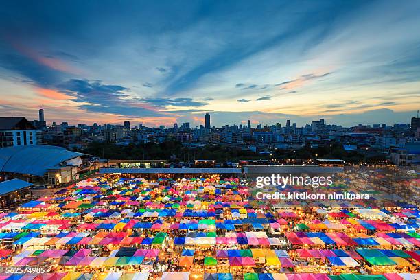 colorful market,bangkok - associação das nações do sudeste asiático - fotografias e filmes do acervo
