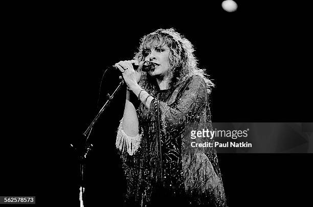 American musician Stevie Nicks performs onstage at the Rosemont Horizon, Rosemont, Illinois, July 18, 1983.
