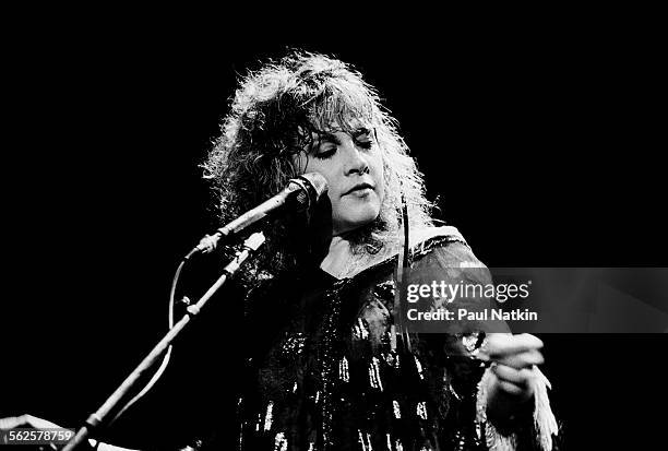 American musician Stevie Nicks performs onstage at the Rosemont Horizon, Rosemont, Illinois, July 18, 1983.