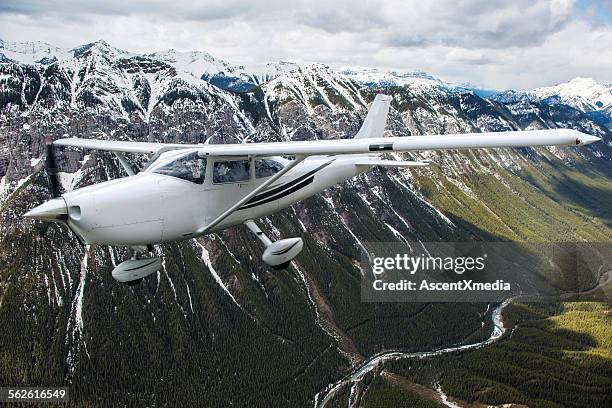 117 Single Prop Planes Stock Photos, High-Res Pictures, and Images ...