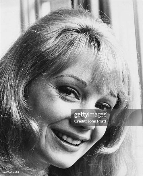 Portrait of actress Elaine Taylor, soon to star in the Lance Percival Show, circa 1968.