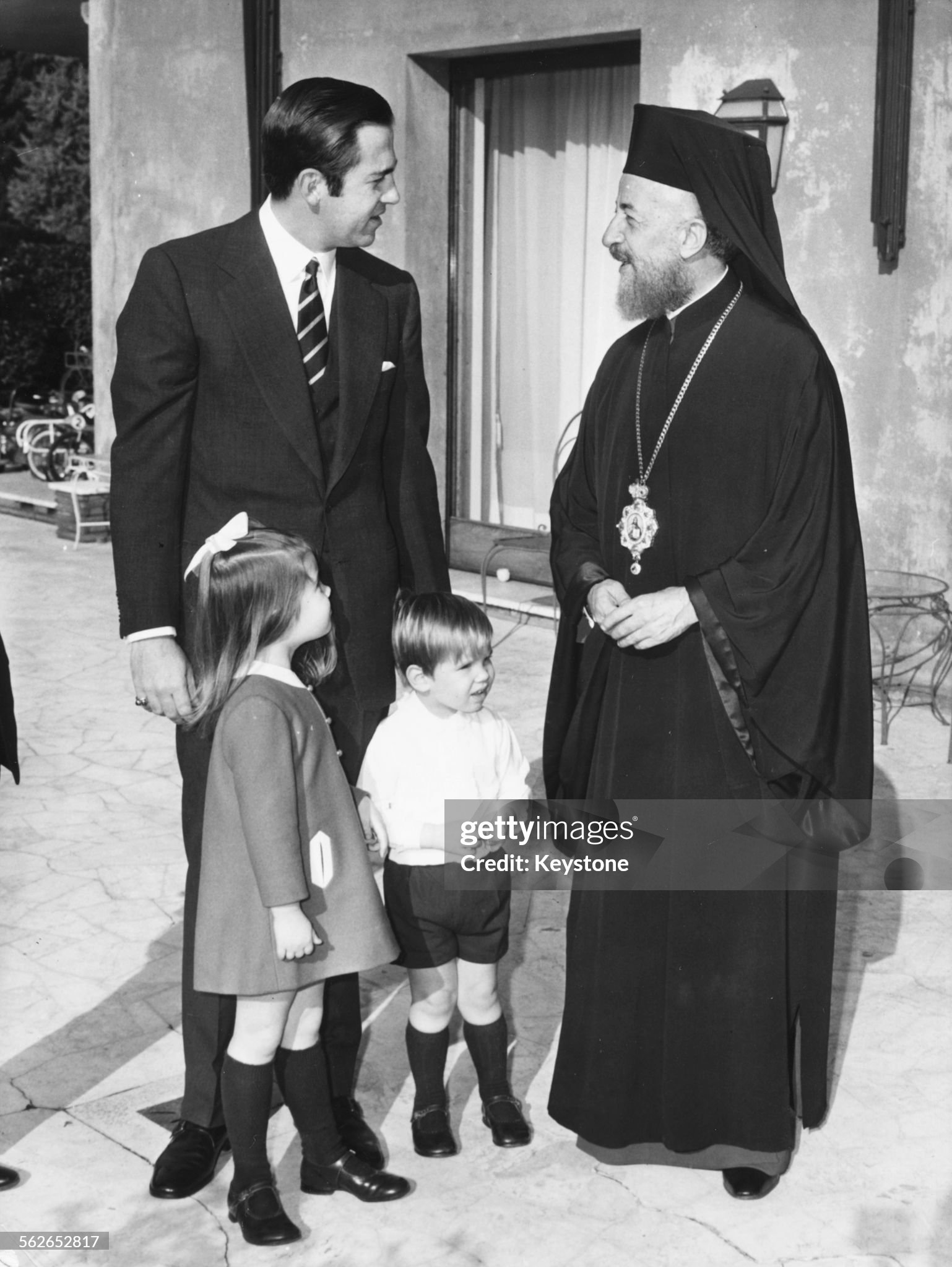 king-constantine-of-greece-and-his-two-young-children-crown-prince-pavlos-and-princess-alexia.jpg