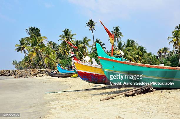kerala fishing boats - kochi india photos et images de collection