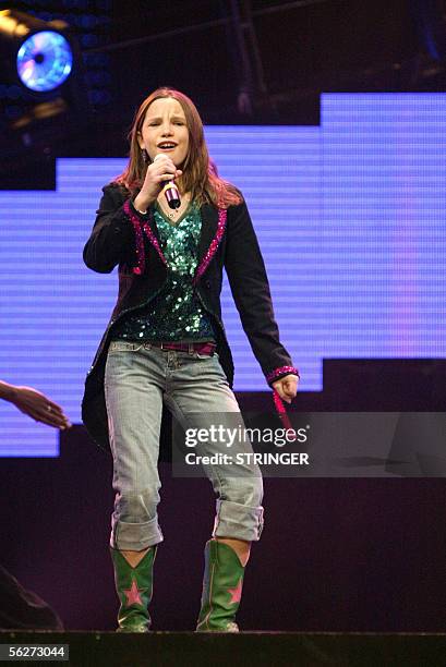 Tess of The Netherlands performs on stage 25 November 2005 during the dress rehearsal of the Junior Eurovision Song Contest 2005 at Ethias Arena in...